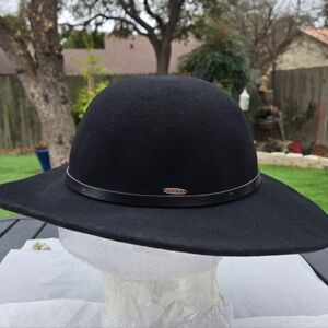 ADORA Classic Black Felt Hat with Logo Band